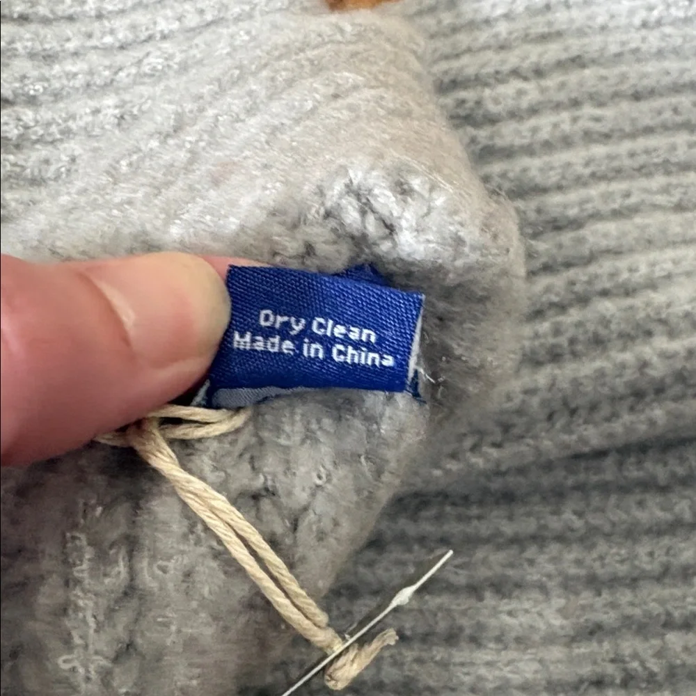 Hat Attack Lodge Loop Scard Knit Grey NWT‎